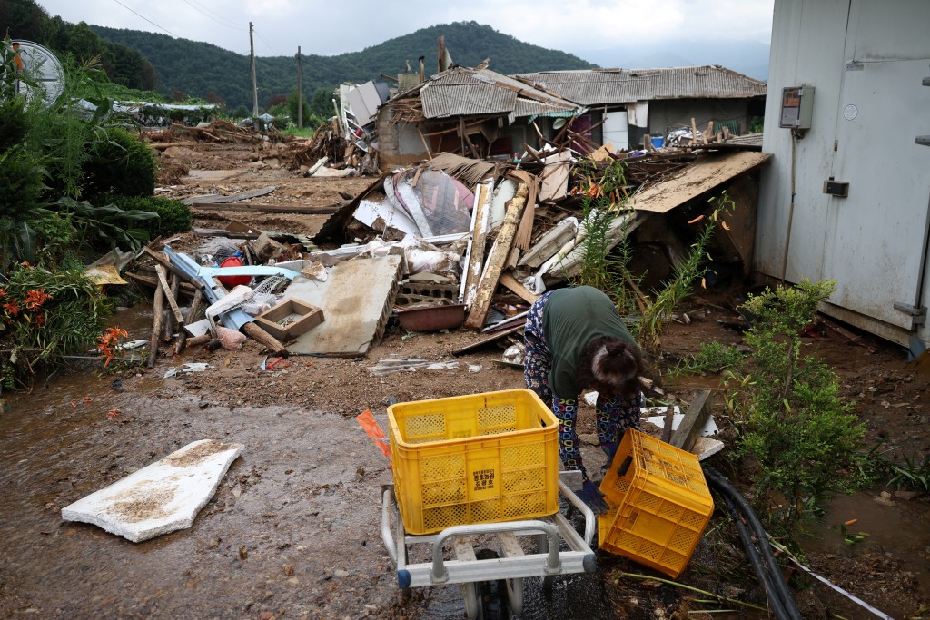 南韓因強降雨導致全國多地發生罕見的嚴重水災。路透社