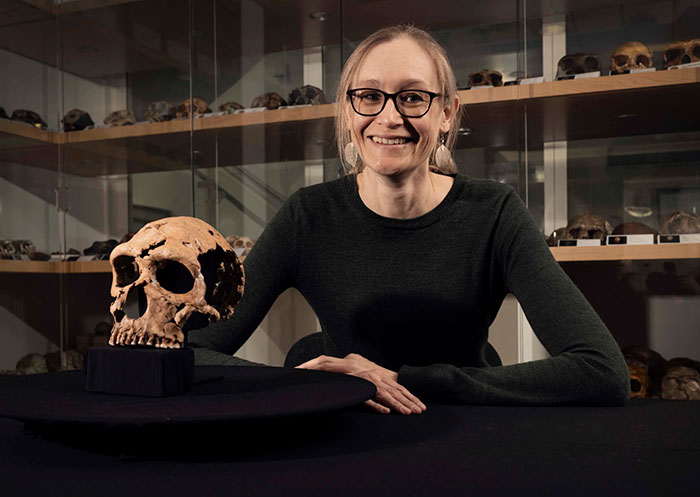剑桥大学古人类学专家波默罗伊（Emma Pomeroy）。 剑桥大学图片