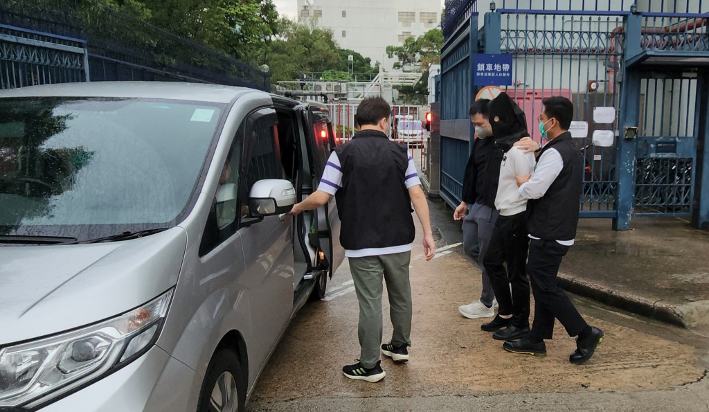 國安處拘捕一名43歲男子，涉嫌「煽動意圖的相關罪行」及「刑事恐嚇」。
