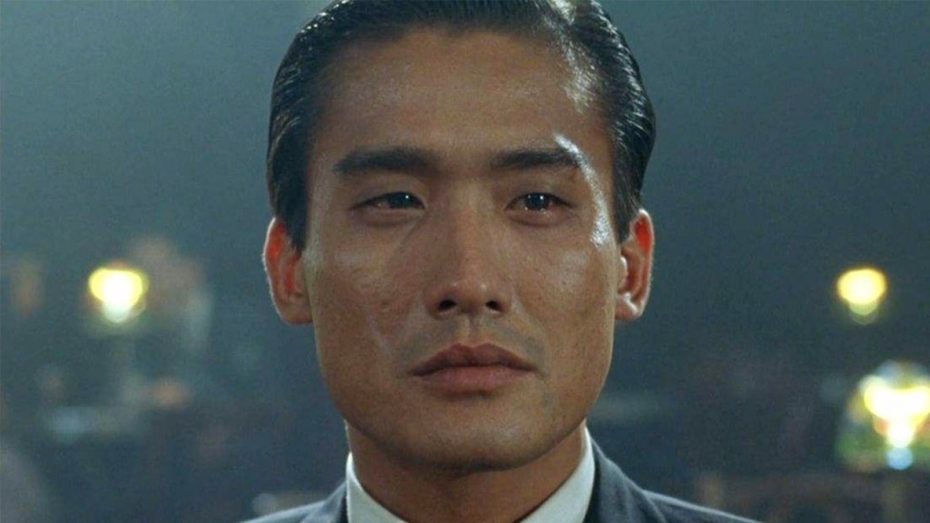梁家辉早在1984年就已经凭《垂帘听政》饰演咸丰帝而夺得「最佳男主角」。