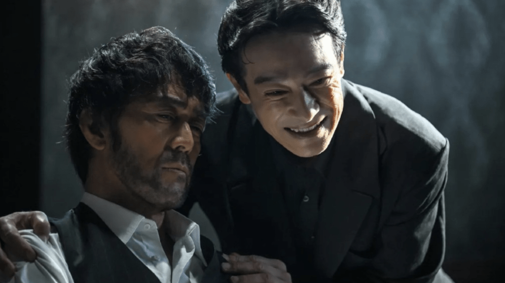 堺雅人、阿部宽等主演的日剧《VIVANT》(别班)第二季,因描绘「中国秘密情报组织」向日本人施以酷刑,近日遭央视及《环球时报》等中国媒体批评。《VIVANT》剧照 堺雅人、阿部宽等主演的日剧《VIVANT》(别班)第二季,因描绘「中国秘密情报组织」向日本人施以酷刑,近日遭央视及《环球时报》等中国媒体批评。《VIVANT》剧照