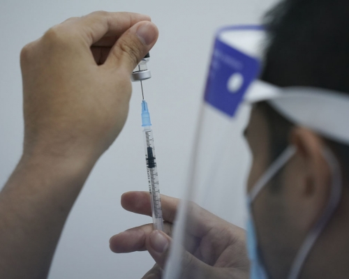 美國最快一周內批准為青少年接種BioNTech疫苗。AP圖片