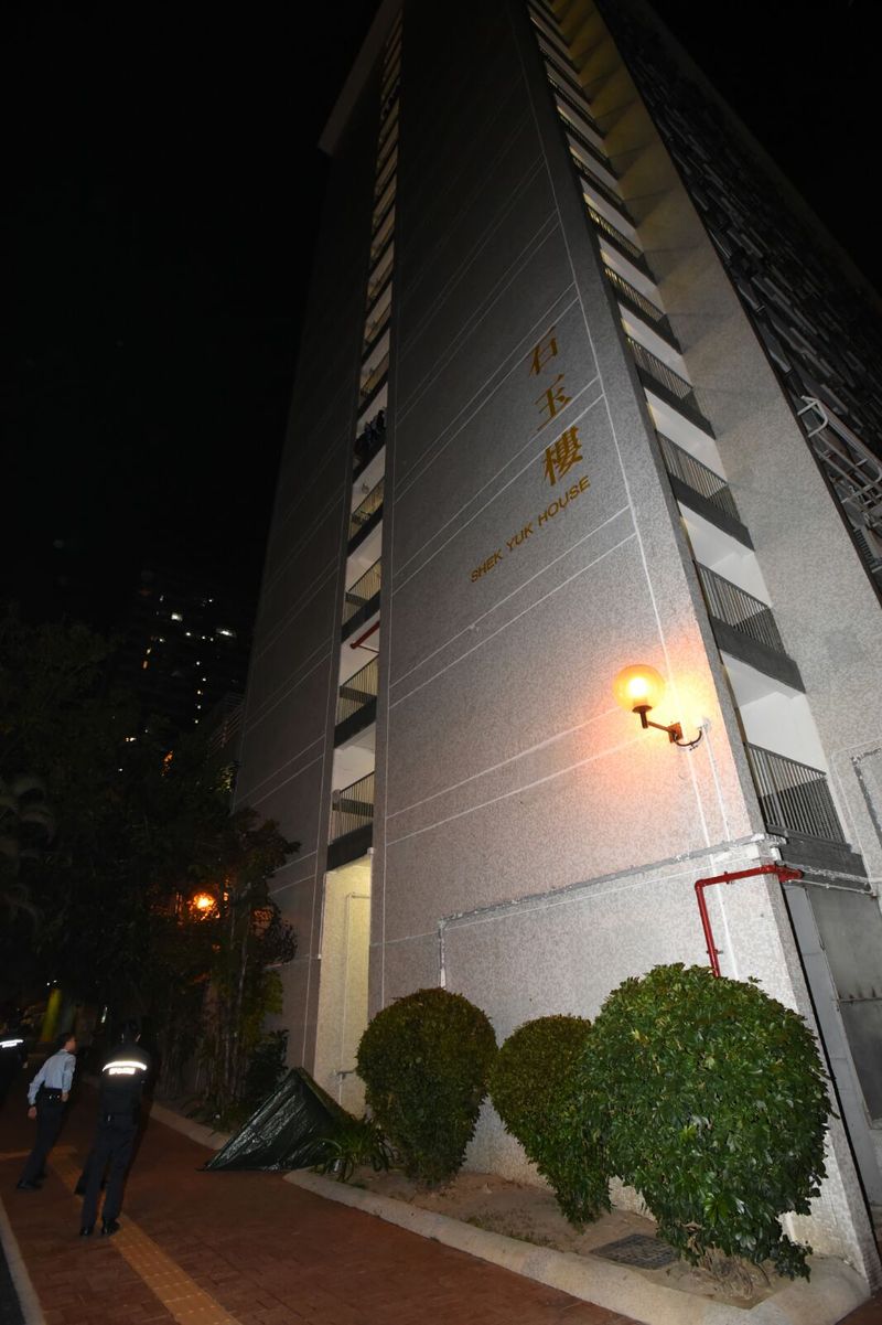 現場是秦石邨石玉樓。羅振輝攝
