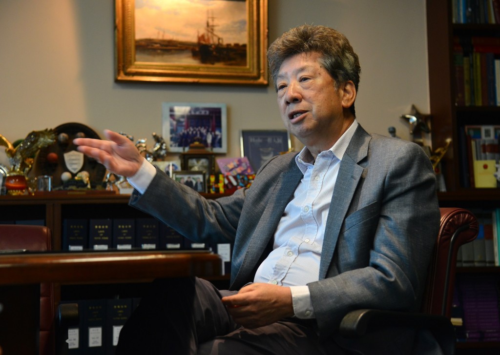 湯家驊指社會各階層有離叛思想,倡立法執法並梳理。資料圖片