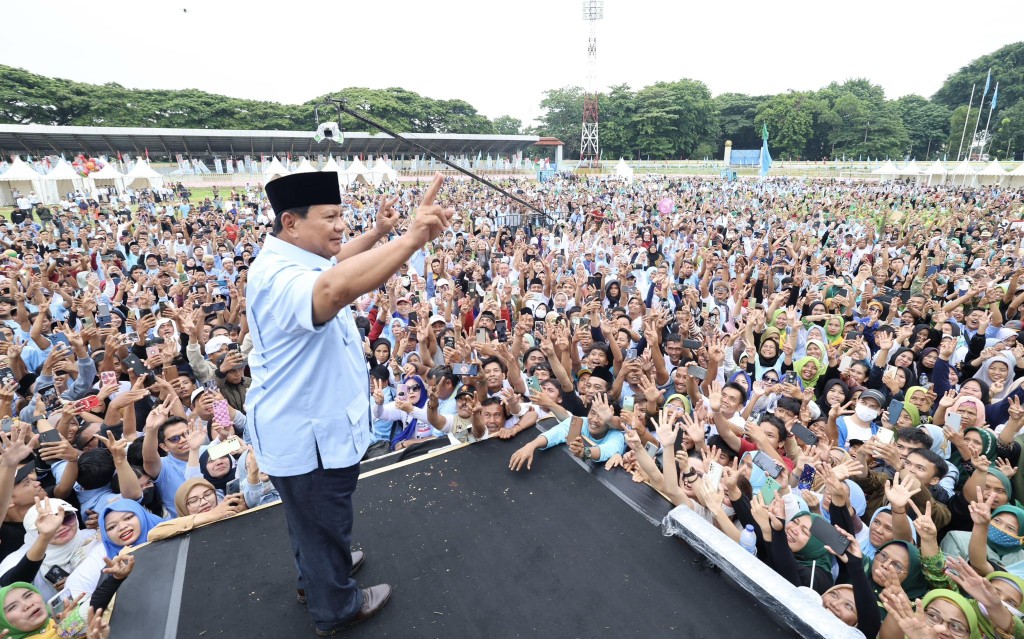 印尼多家民调机构相信普拉博沃会赢得大选。社交平台Ｘ