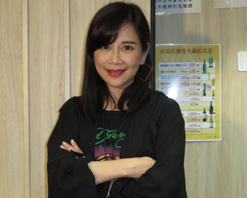 陳松伶表示有短訊問老公有否介意報道。