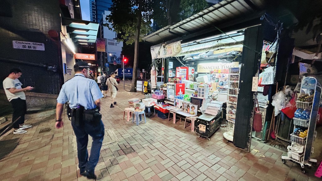 警員事發後在場調查。資料圖片