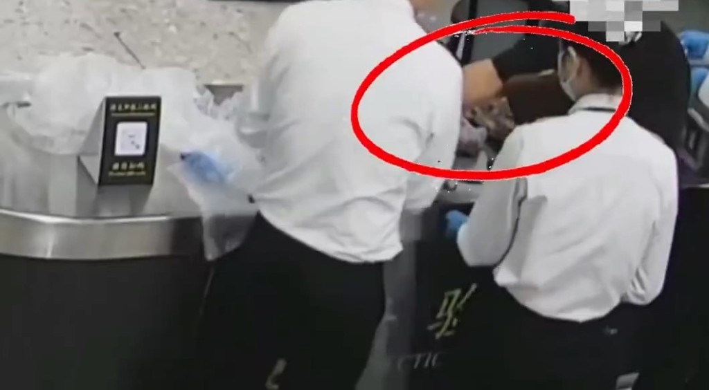 一名阿富汗男子早前企圖偷運文物出境。海關發布 一名阿富汗男子早前企圖偷運文物出境。海關發布