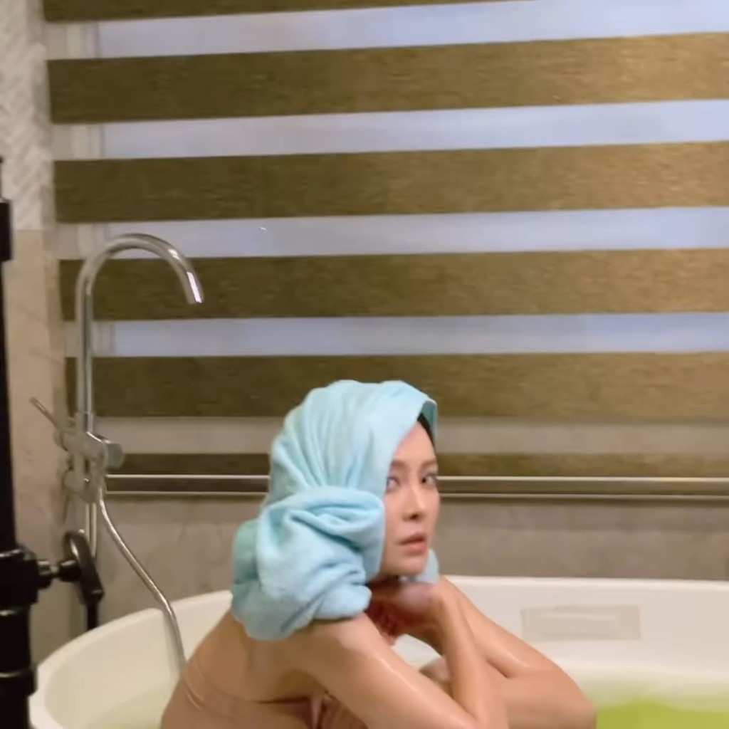 张曦雯今日（20日）在IG发帖，分享了一条出浴短片。