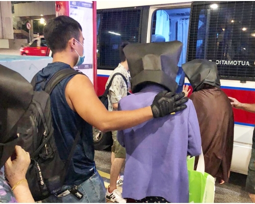 行動中部分被捕人士。