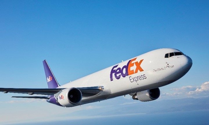 FedEx香港客服提醒寄件者或須支付額外關稅，但運費不變。 