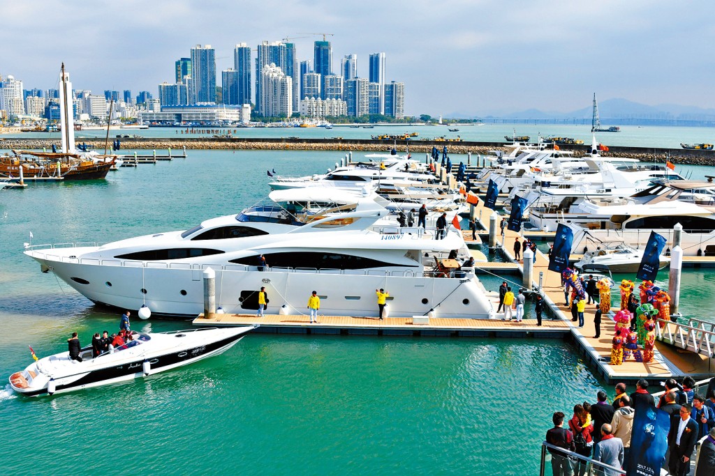 停泊於深圳灣遊艇會的香港遊艇。