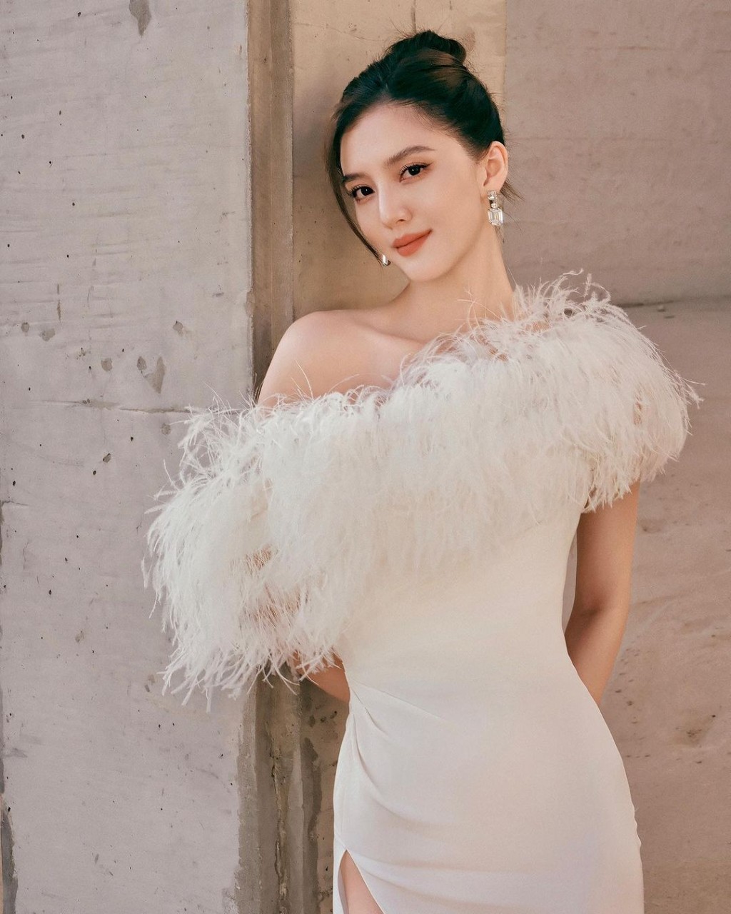 吳千語捐30萬港元。