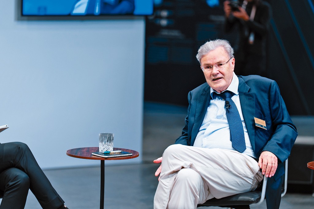 生命科學與醫學獎得主沃爾夫岡·鮑邁斯特教授的研究過程並不順利,但始終沒有放棄,終獲得成果。 生命科學與醫學獎得主沃爾夫岡·鮑邁斯特教授的研究過程並不順利,但始終沒有放棄,終獲得成果。