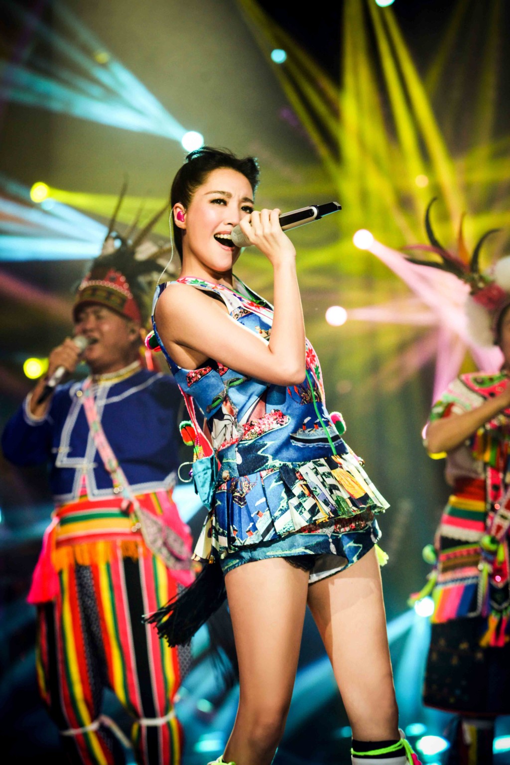 台灣歌手A-Lin被傳將往內地參加《乘風破浪》，但下月她將在台推出新專輯。