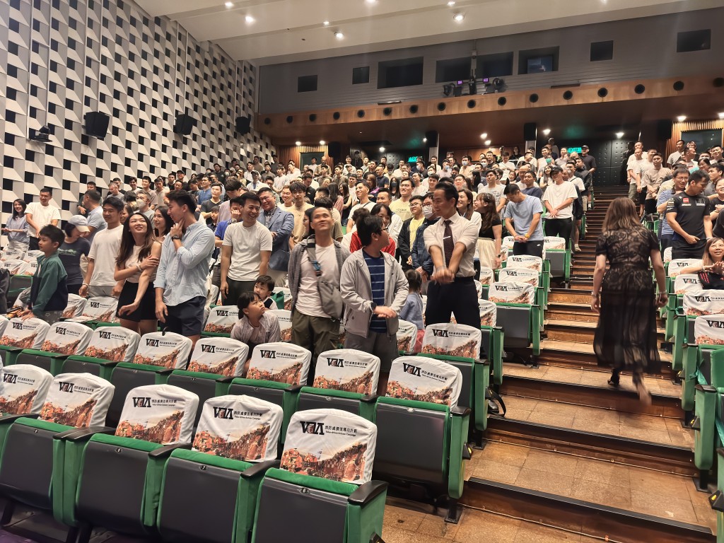 消防處昨天在香港大會堂舉辦《信物》舞台劇家屬場，有家屬觀看後表示內容真實，引起共鳴。