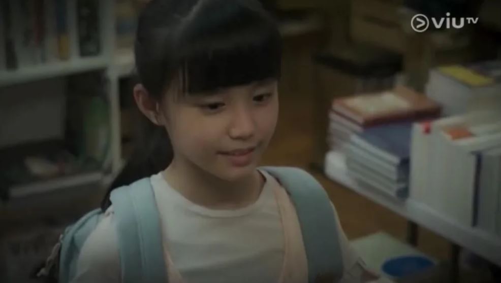 郑淽月在ViuTV热播剧《飞黄腾达》中，饰演苏雅琳（Ivy So）童年版。