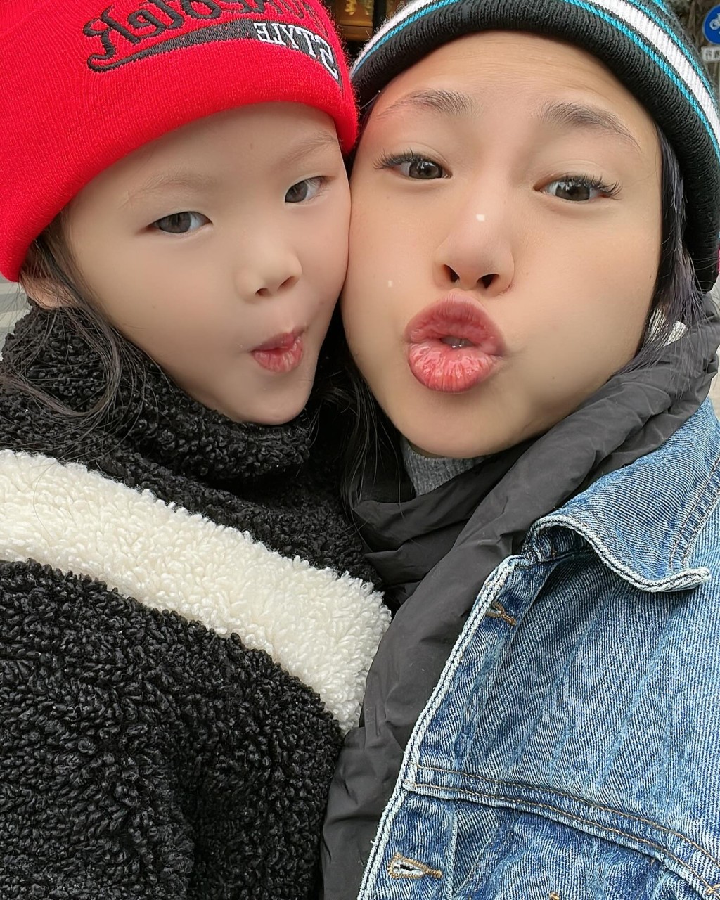 陈俞霏曾于IG分享女儿的可爱照。