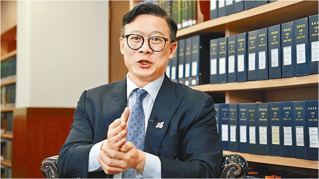 就黎智英涉國安法案,張國鈞指藉釋法處理最健康。資料圖片