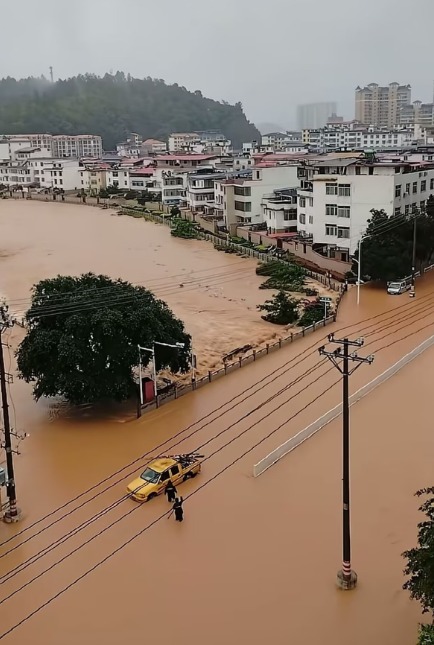江西上猶縣突遇暴雨水浸。極目新聞