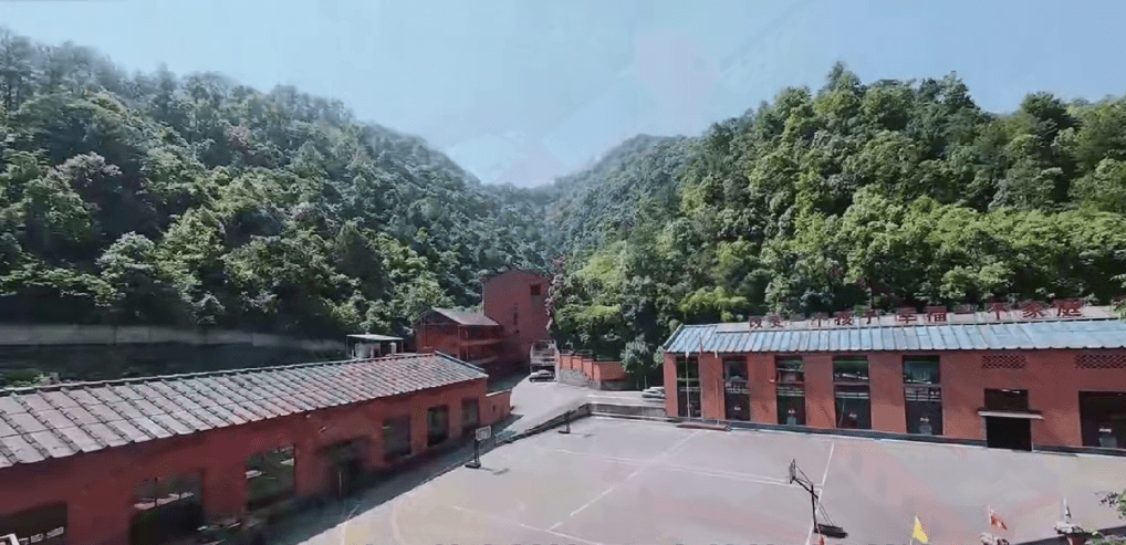 公眾強烈關注這類行為矯正機構監管問題的。