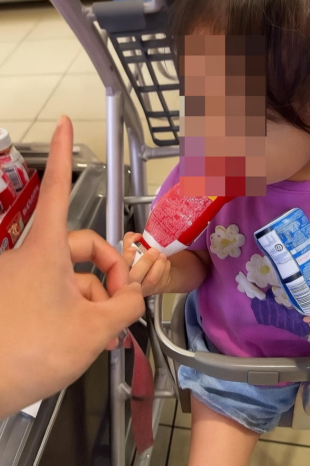 土屋太鳳的私人社交帳號被公開，當中有其女兒舔完飲品樽再放回去的影片。