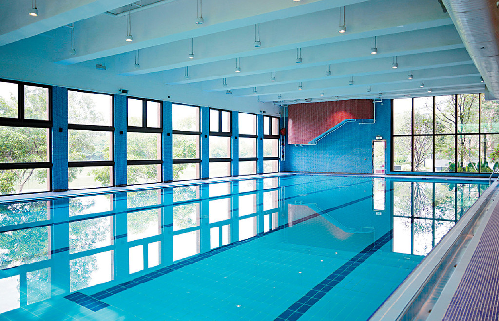 ■安基司學校附屬國際幼稚園,屬全港首所設泳池的幼稚園,計畫安排學生每周至少上1課游泳課。 ■安基司學校附屬國際幼稚園,屬全港首所設泳池的幼稚園,計畫安排學生每周至少上1課游泳課。