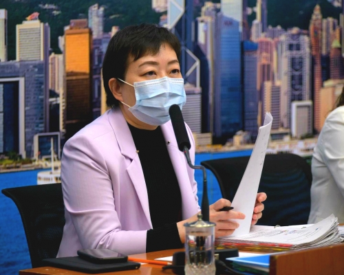 張竹君指增5人新冠確診包括國泰空姐。
