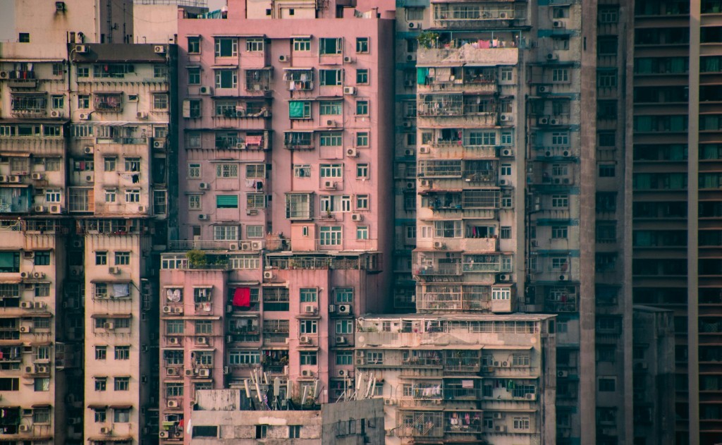 香港地寸金尺土,不少年輕人為求私人空間,不惜捱貴租入住劏房。(示意圖) 香港地寸金尺土,不少年輕人為求私人空間,不惜捱貴租入住劏房。(示意圖)