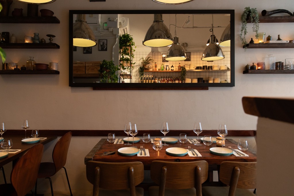 Nocino——座位虽然不多，但设计得温暖有格调，像欧洲街头的小餐馆。