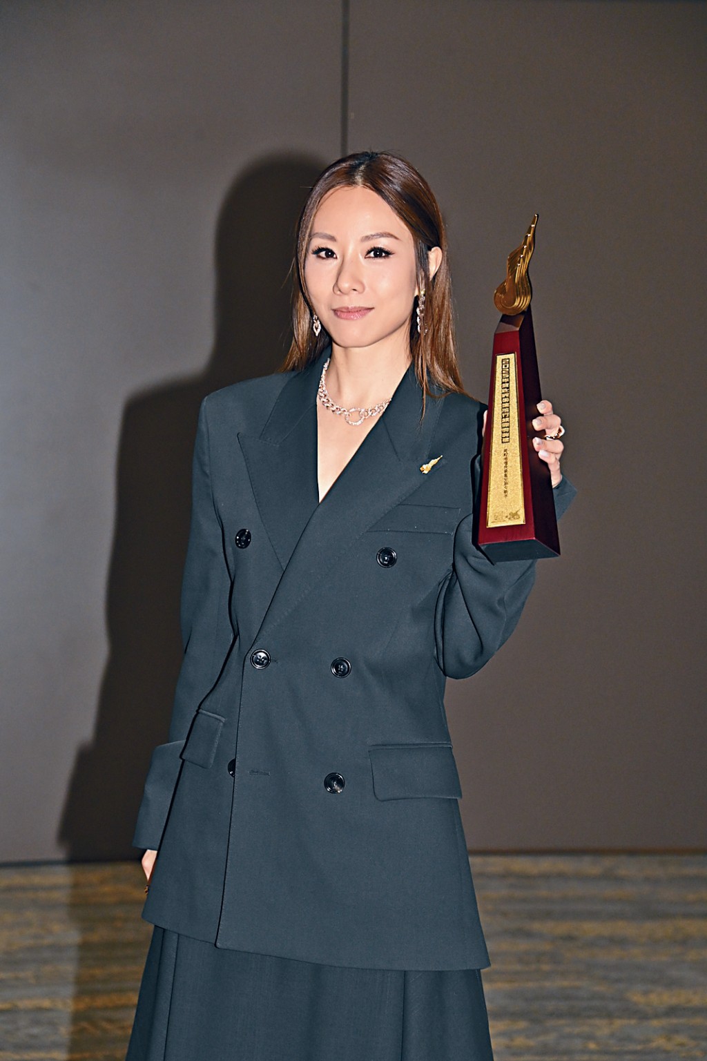 鄧麗欣時隔23年後再在叱咤奪獎，她感到不可思議。