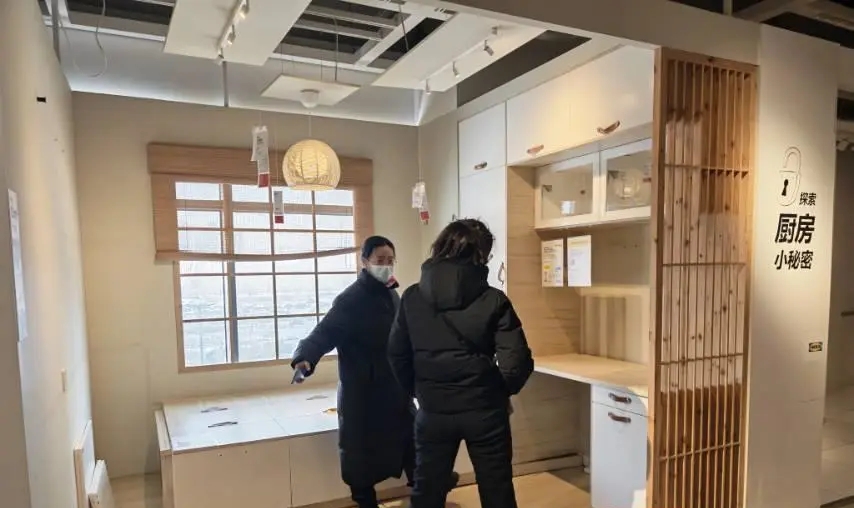 宜家哈爾濱店家居展區幾乎被搬空。 極目新聞