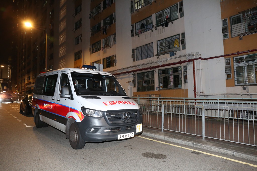 警方以涉嫌「傷人」拘捕該名12歲男童。