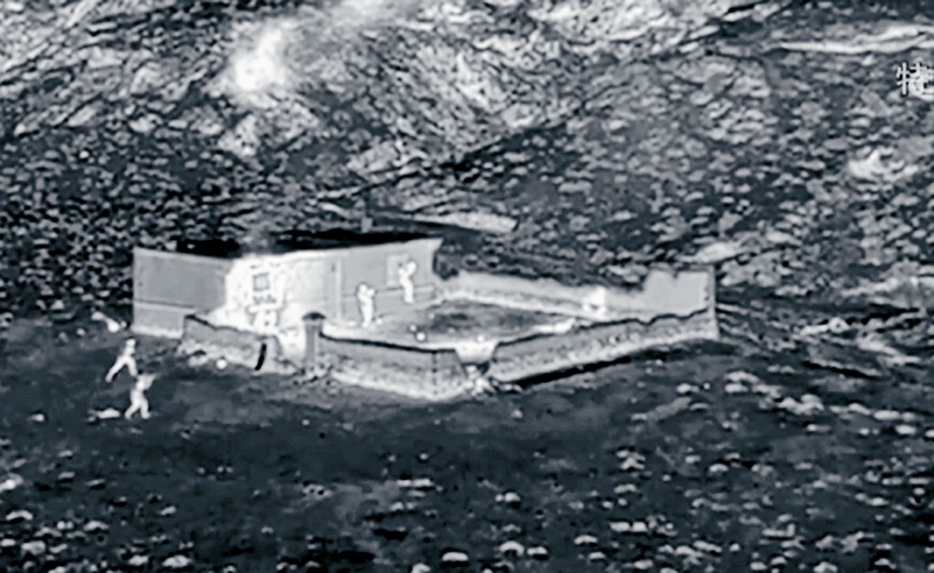 官媒曝「斬首」行動演練畫面。