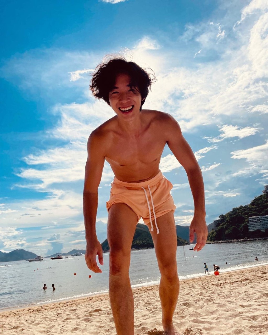 張明偉雖然好瘦,但其實操得好大隻。