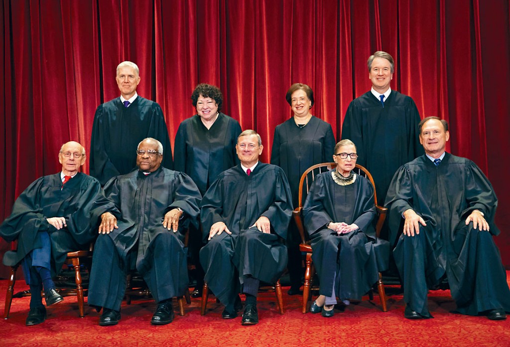 美國最高法院大法官二〇一八年十一月拍攝大合照。　