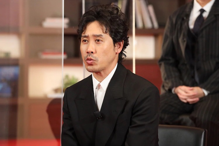 大泉洋擔心觀眾不喜歡三國人物被惡搞，即刻「卸膊」給導演，十分搞笑。