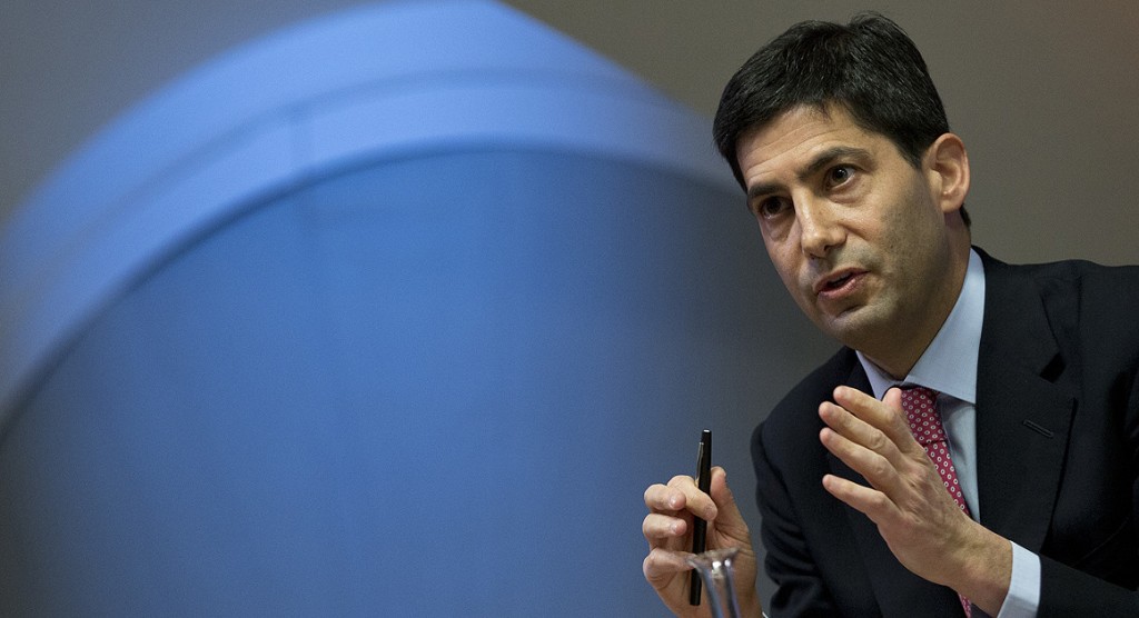 現年55歲的沃什被認為是利率問題上的鷹派人物。美聯社