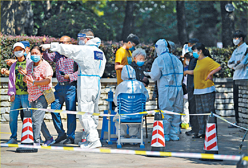 GUM指，中港股票基金受惠房地產救市措施與入境限制鬆綁，但近期疫情升溫，市場擔憂恐再起