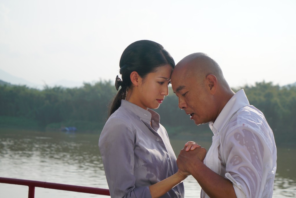 剧中，「大帅哥」张衞健与「章沅婉」蔡思贝（左）有感情戏。