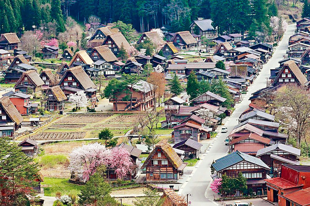 日本著名景点合掌村。