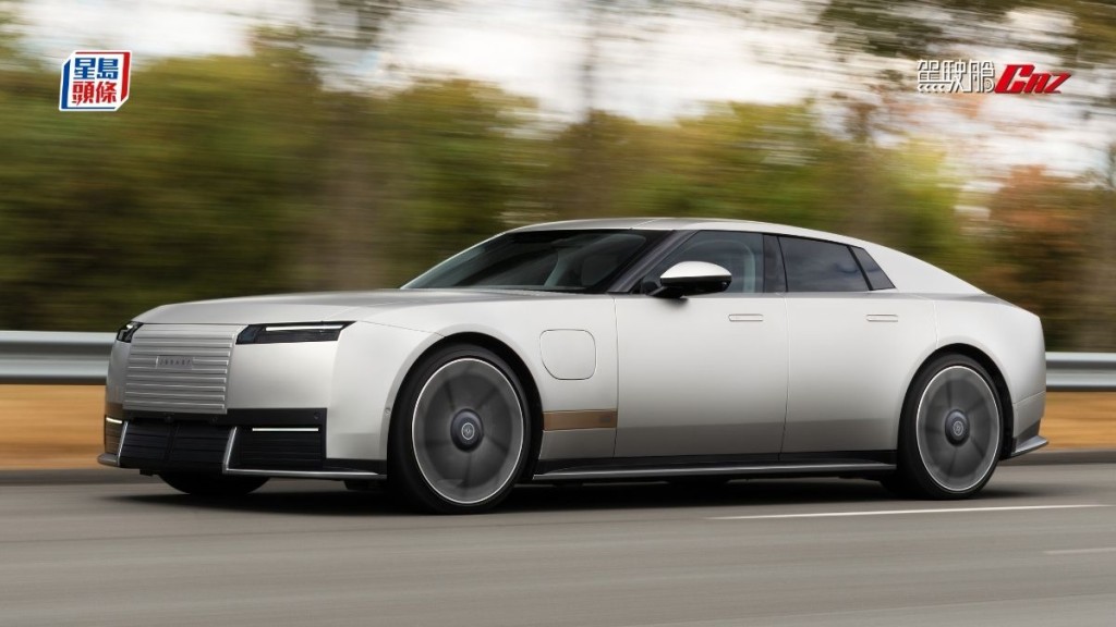 Jaguar(積架)在紐約為全新Type 01舉行全球發佈會，純電動四門豪華GT房跑車明年初開始在英國接受訂購，售價13萬英鎊起。