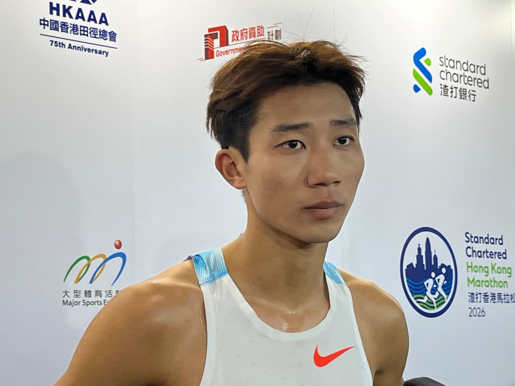 港队三铁代表黄子图男子十公里夺冠。徐嘉华摄