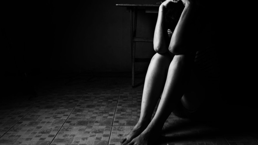 2024年，新加坡一名菲律賓籍女傭慘遭兩名男子強姦。iStock