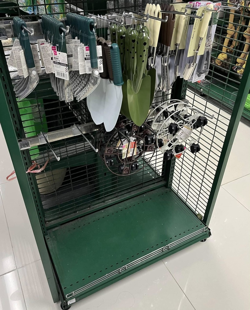 有網民指九龍城廣場AEON已經開始清拆部分貨架。FB@AEON Stores 關注組 有網民指九龍城廣場AEON已經開始清拆部分貨架。FB@AEON Stores 關注組