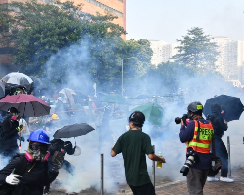 去年11月中旬理工大學附近連日爆發衝突。資料圖片