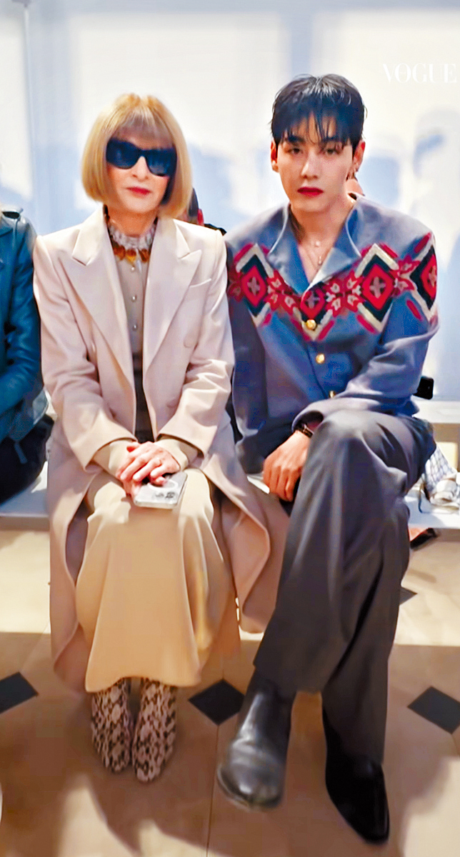 V獲Anna Wintour邀請出席10月在荷里活的活動。