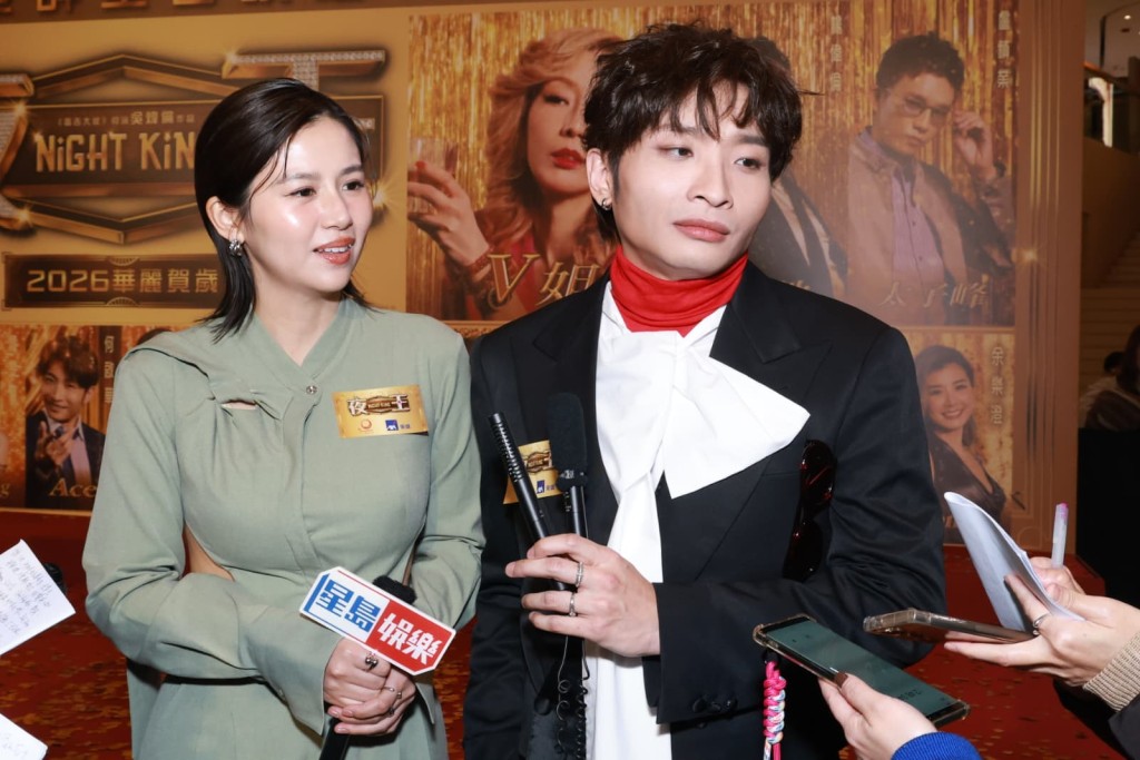 阿Dee對被指是「男何」一頭霧水。 阿Dee對被指是「男何」一頭霧水。