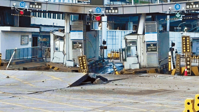 文锦渡口岸7月曾经出现地面沉降，部分路面拱起。