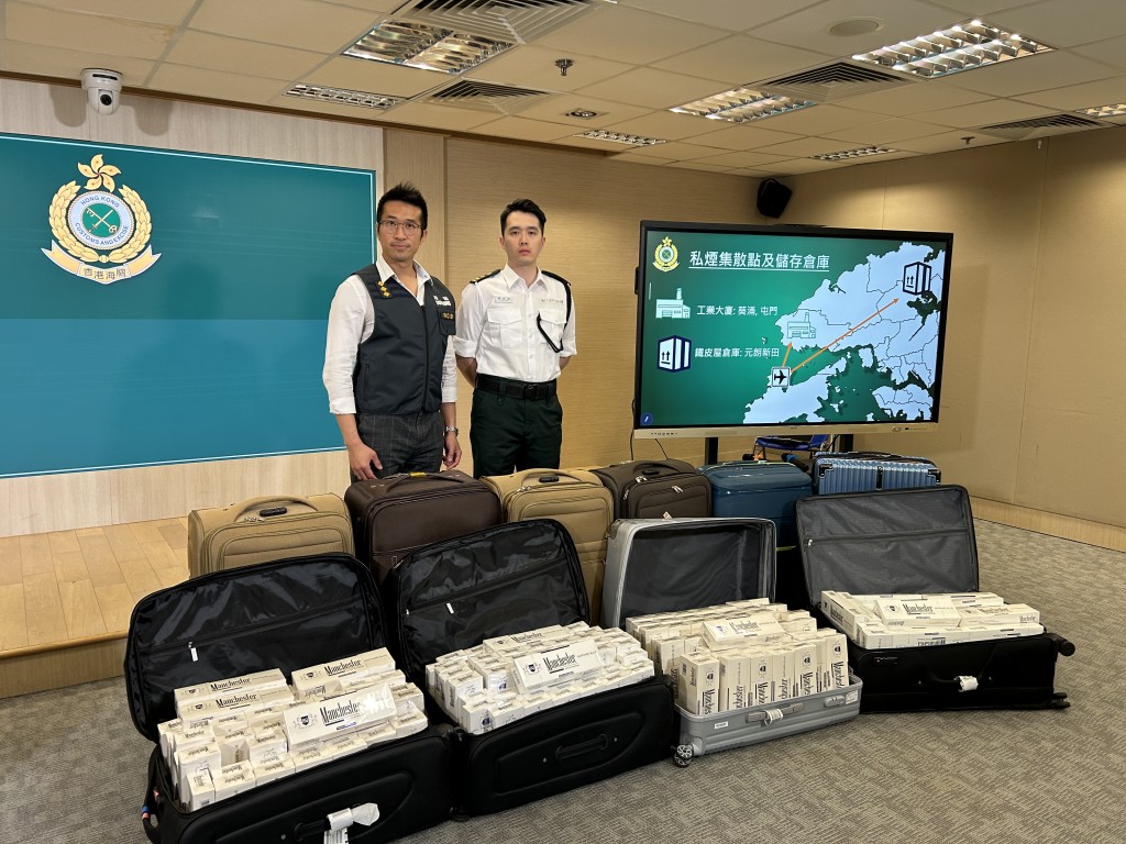 海關檢獲共約1100萬支私煙，估計市值約4900萬元，私煙應課稅值約3600萬元。曾志恒攝